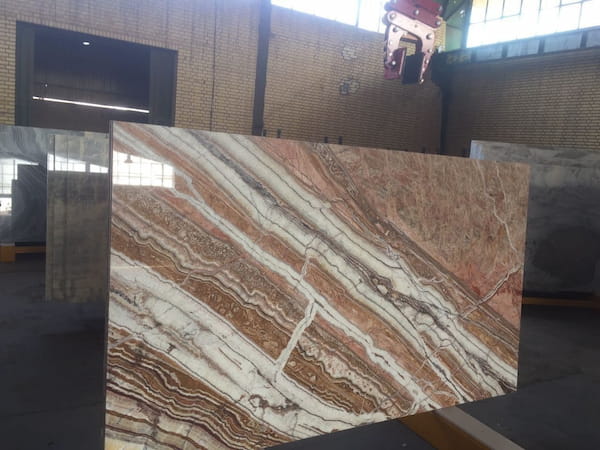 تصویر 1 از سنگ مرمریت مارمارا رگه های خطی منظم با جلوه مدرن